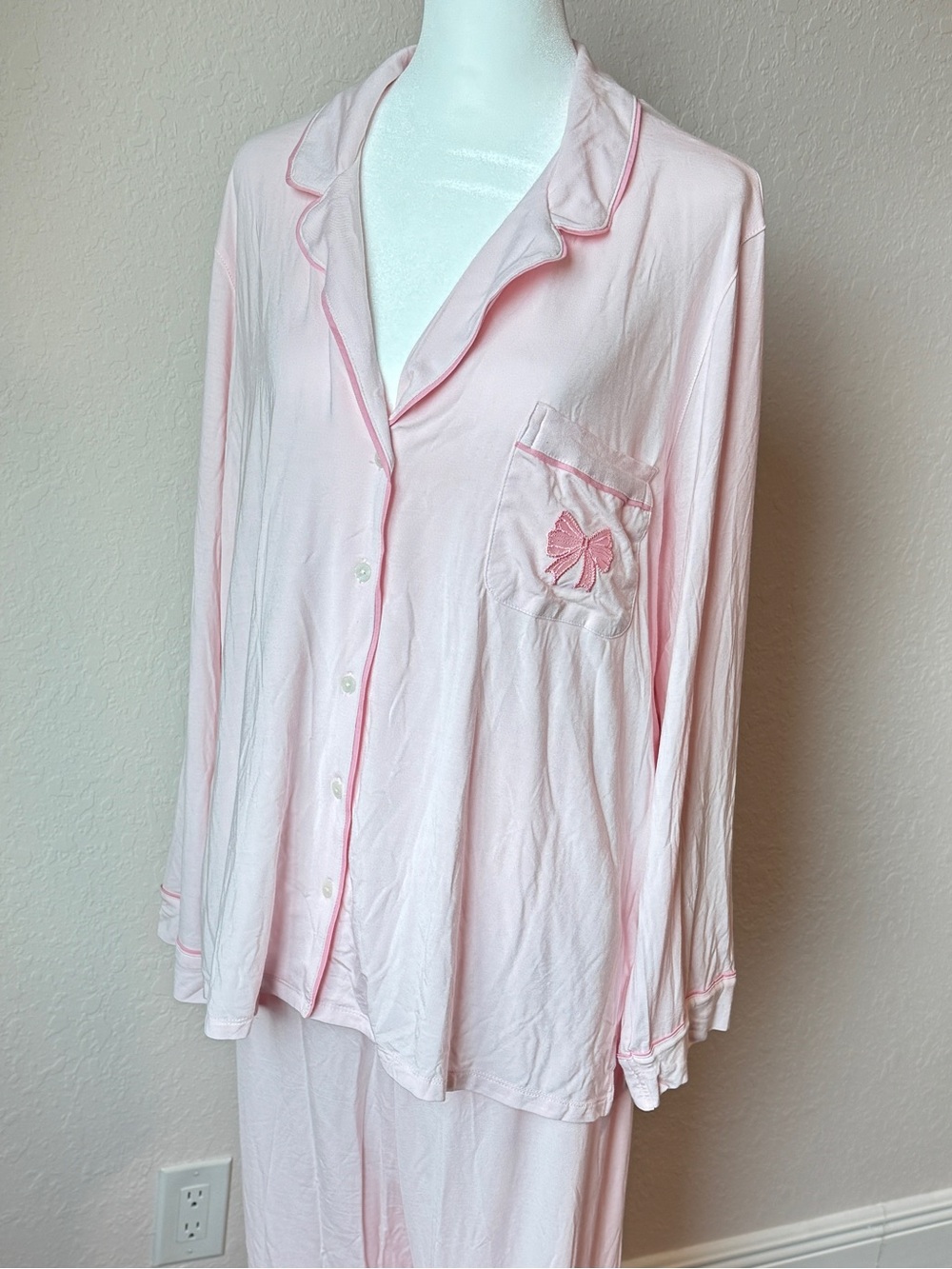 NWT Victoria's Secret Light Pink Long Sleeve Pajama Set Bow Pocket XL